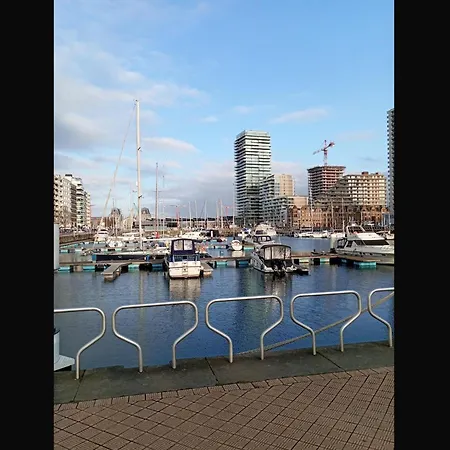 Apartment Ground-Floor Flat Near The Sea, Cleaning Included Ostend